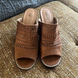 Size 10 Qupid Brown Chunky Heels Good Used Condition